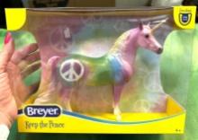 NIB Breyer Keep the Peach unicorn