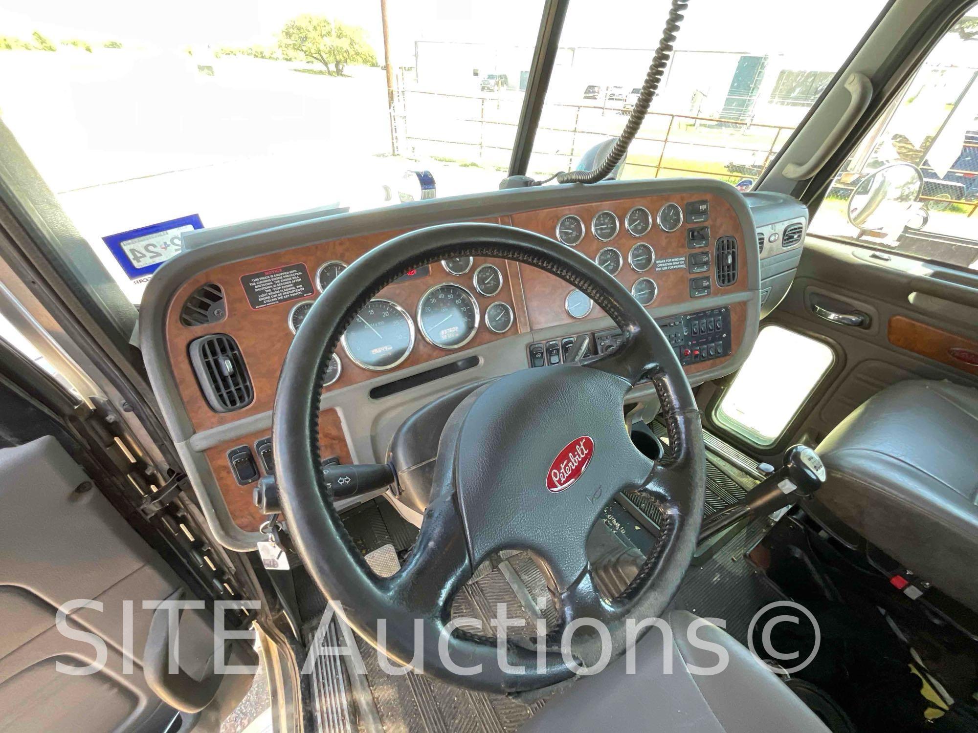 2007 Peterbilt 378 T/A Rollback Truck