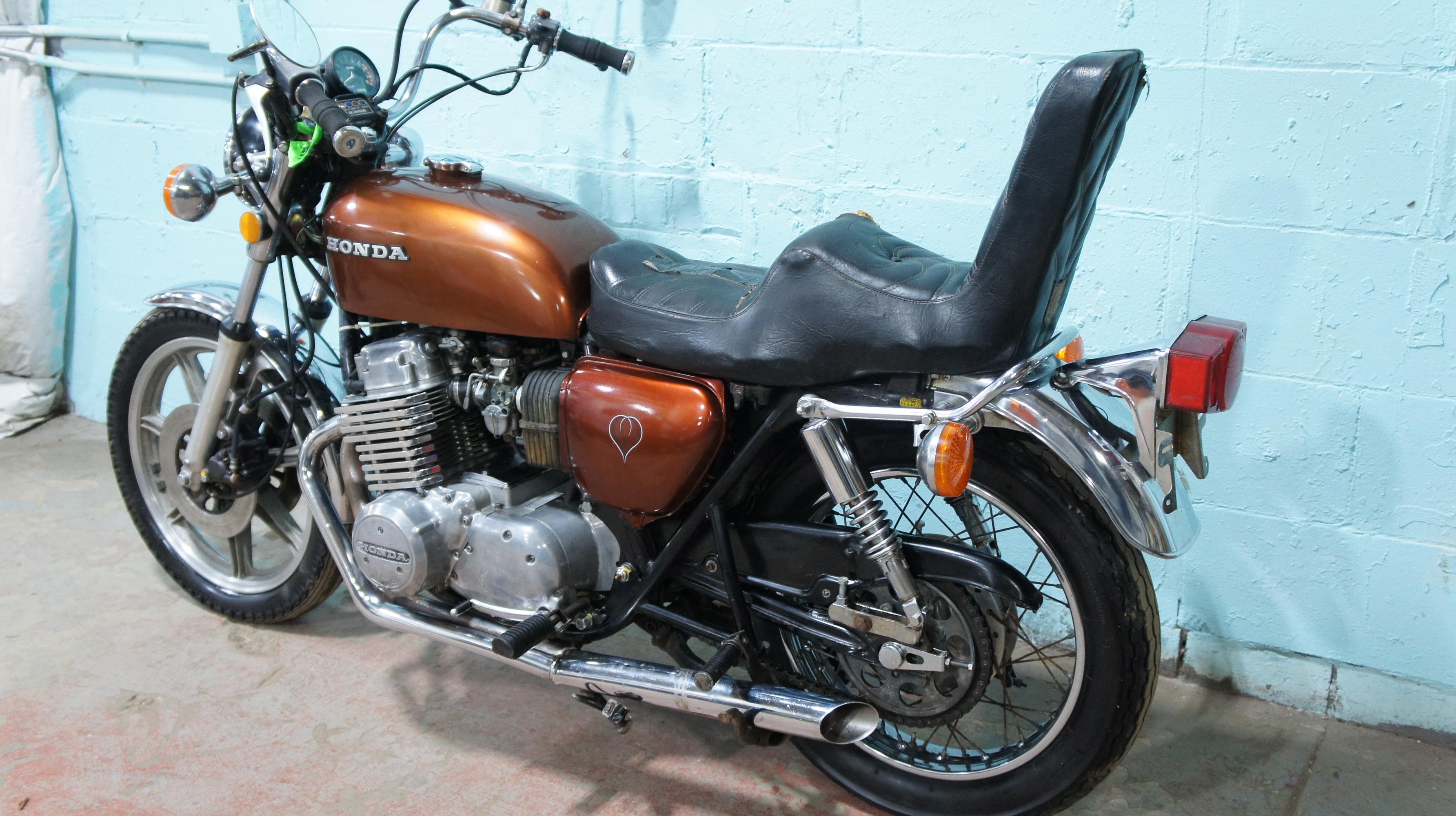 1975 HONDA CB750 Motorcycle