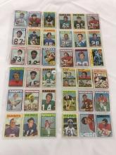 (38) 1972 Topps Baseball Cards
