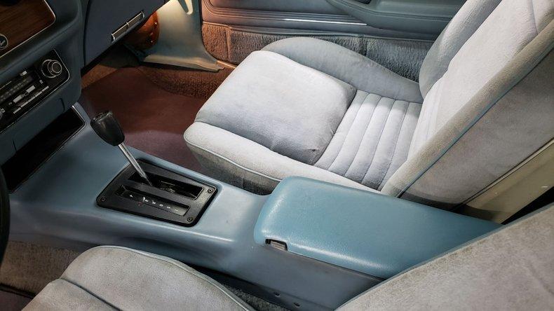 1978 Pontiac Firebird Esprit, V8, beautiful paint!