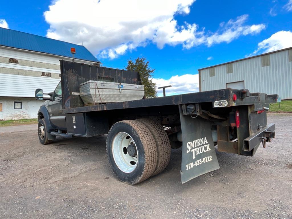 2005 FORD F550 FLATBED TRUCK