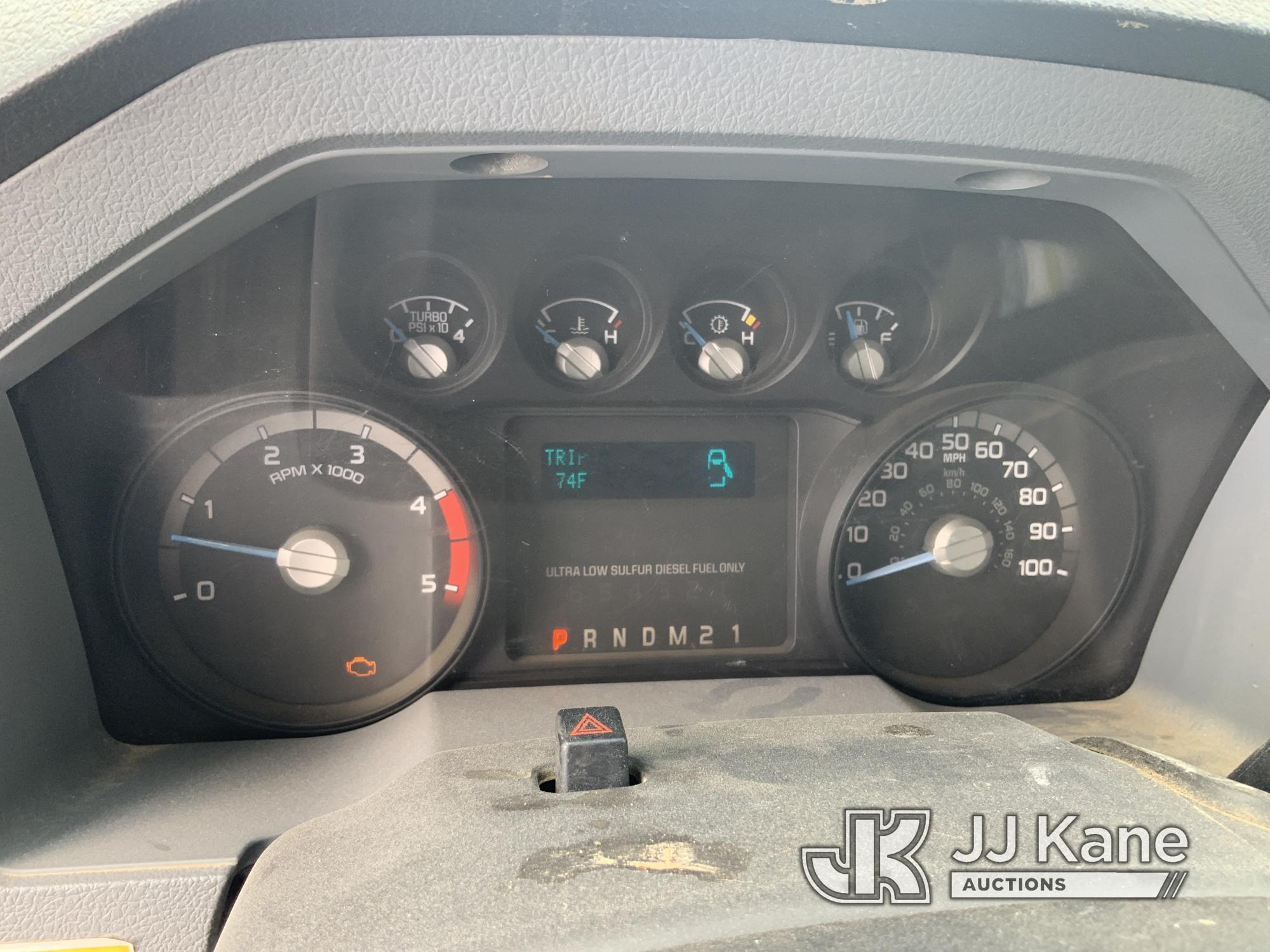(Hawk Point, MO) 2012 Ford F550 Flatbed Truck Runs & Moves) (Check Engine Light On.