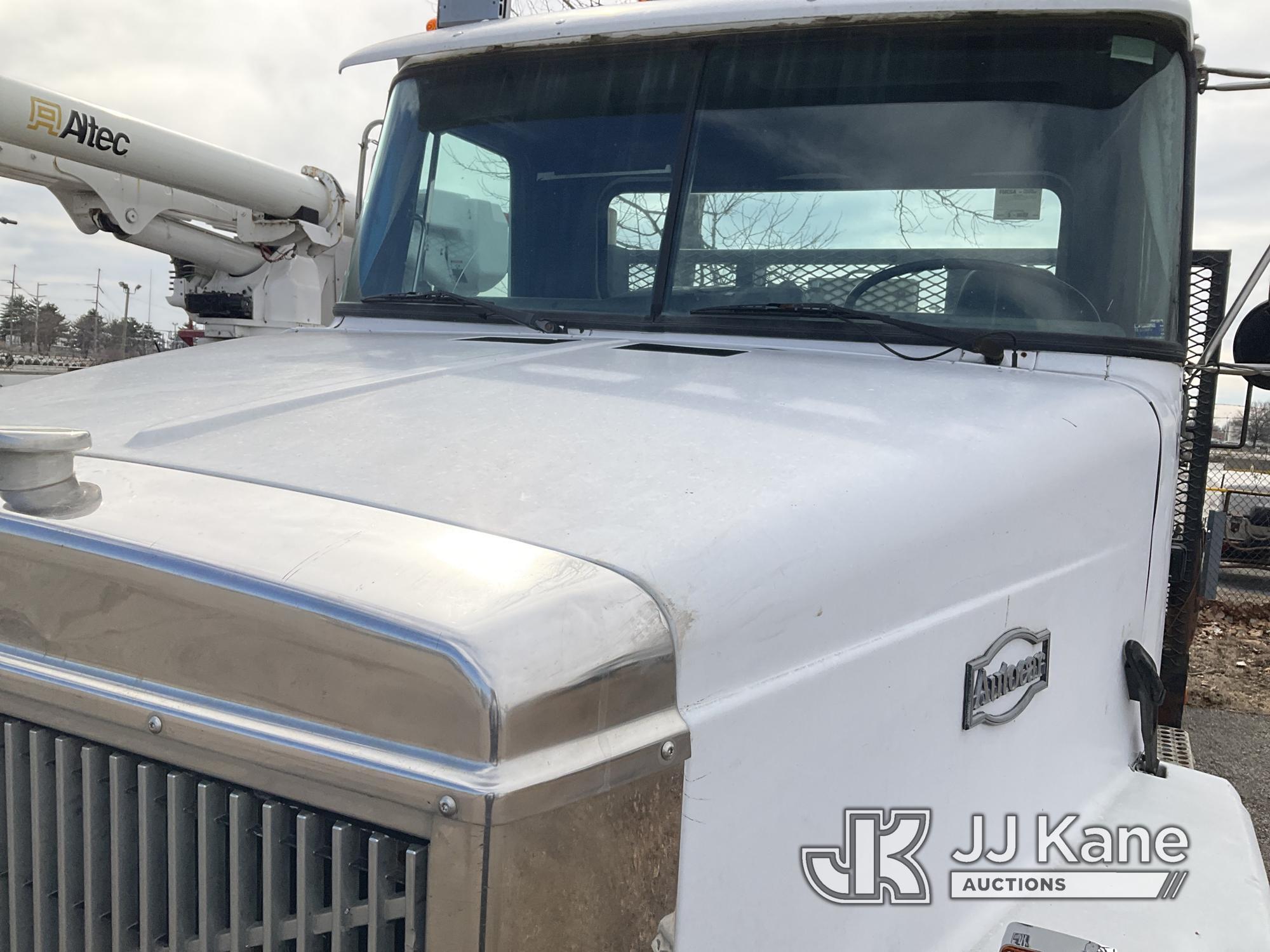 (Kansas City, MO) 1990 WhiteGMC ACL T/A Flatbed Truck Non-Running, Condition Unknown) (Slow To Crank