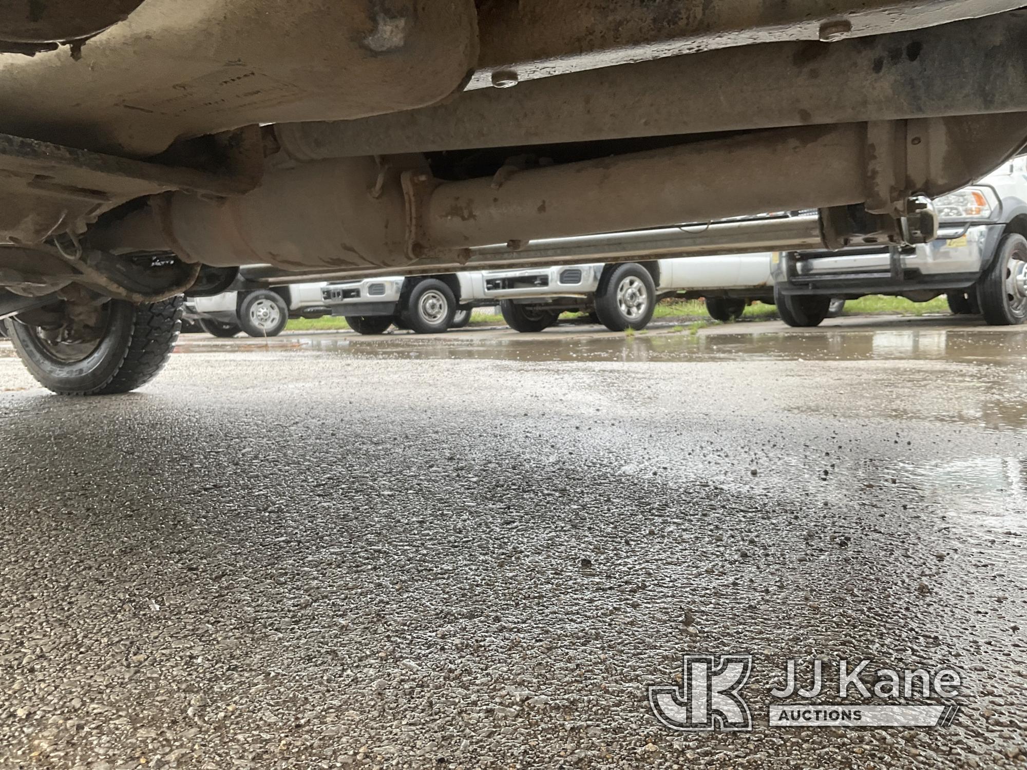 (Kansas City, MO) 2014 RAM 5500 4x4 Crew-Cab Flatbed Truck Runs & Moves