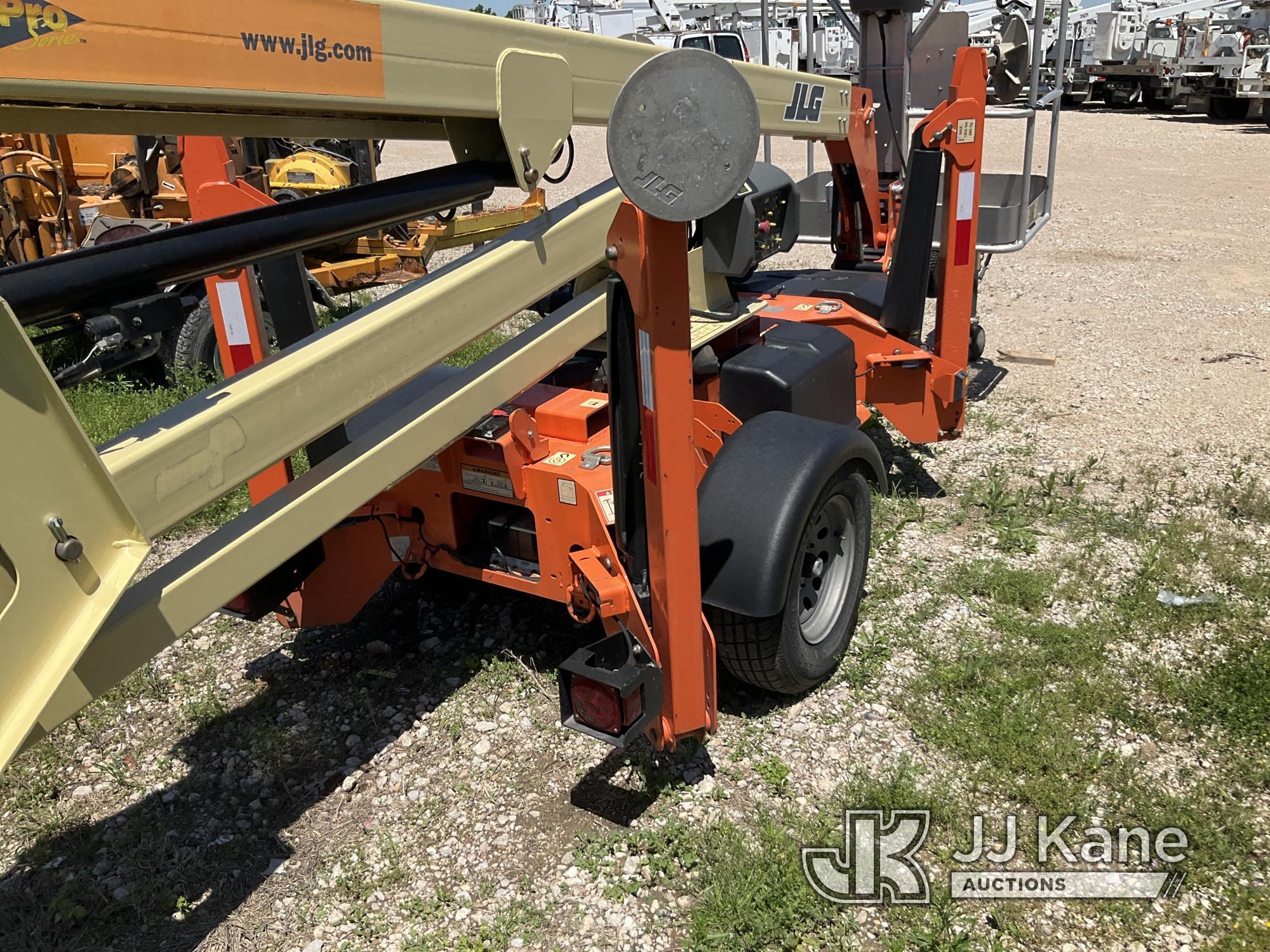 (Waxahachie, TX) JLG T350, Articulating & Telescopic Bucket mounted on 2012 JLG Industries, Inc. S/A