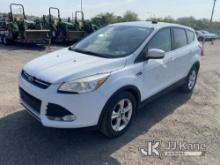 2015 Ford Escape 4x4 4-Door Sport Utility Vehicle Runs & Moves, Body & Rust Damage, Check Engine Lig
