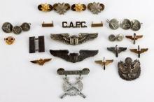 US MILITARY LAPEL CAP PINS AND BUTTON LOT OF 25
