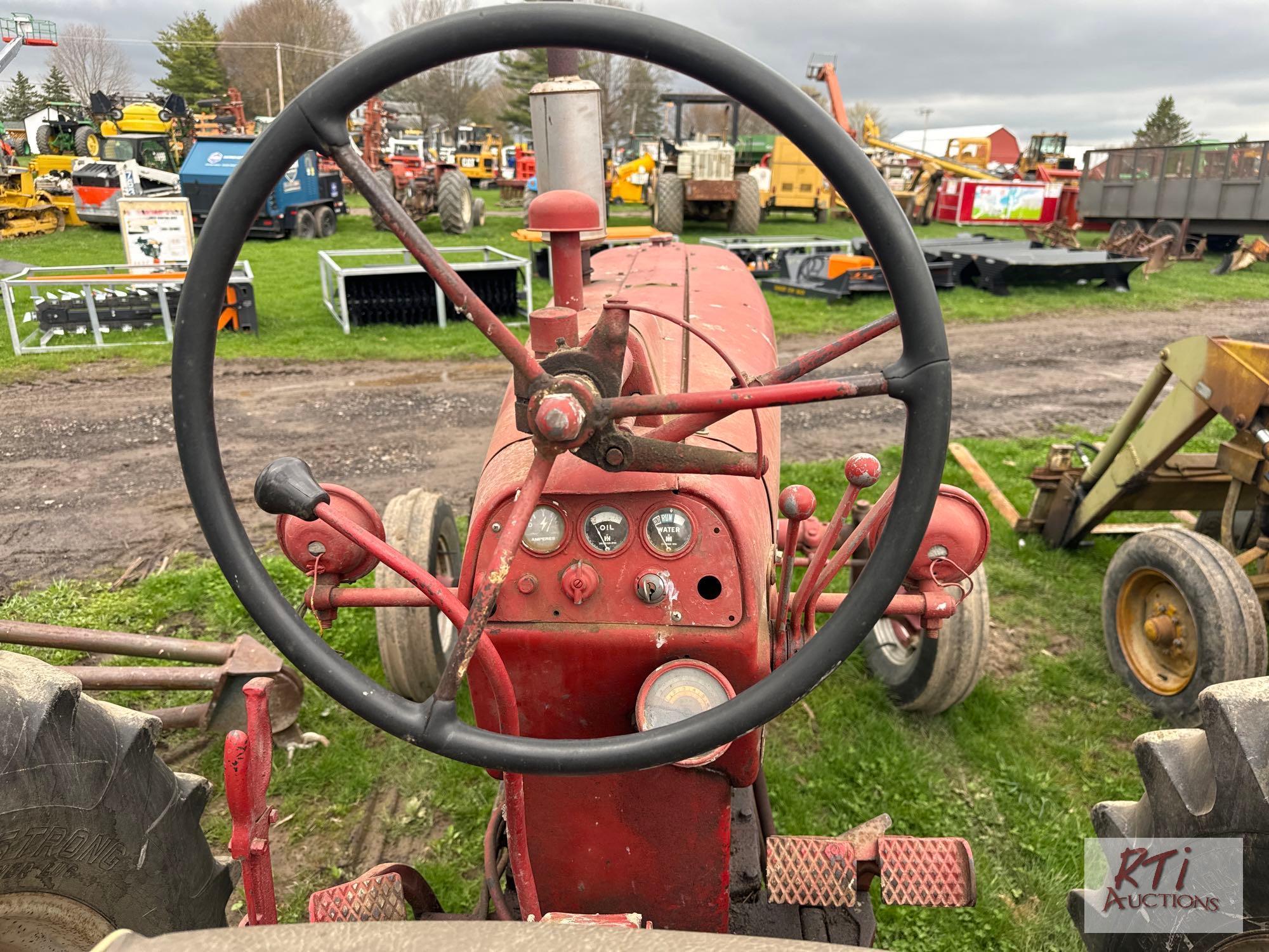 McCormick Farmall 400 tractor, wide front end, PTO, remote, draw bar, torque amplifier, gas
