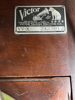 Victor Victrola Talking Machine V V-X Working