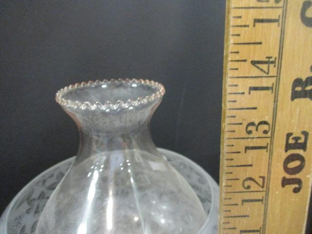 Vintage Oil Lamp with Frosted Bird Design Shade