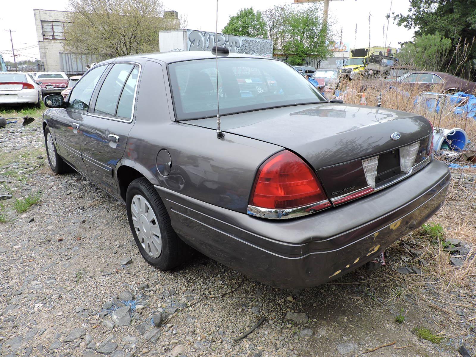 2007 Ford Crown Victoria Police Interceptor / Long Island NY Detectives Car