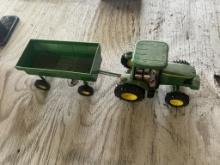 J.D Toy Hay Tractor & Wagon
