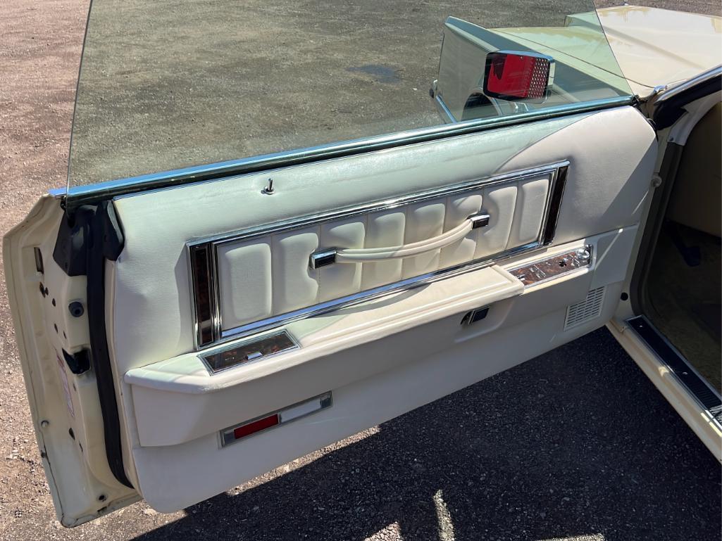 "ABSOLUTE" 1978 Lincoln Continental Mark 5 Car
