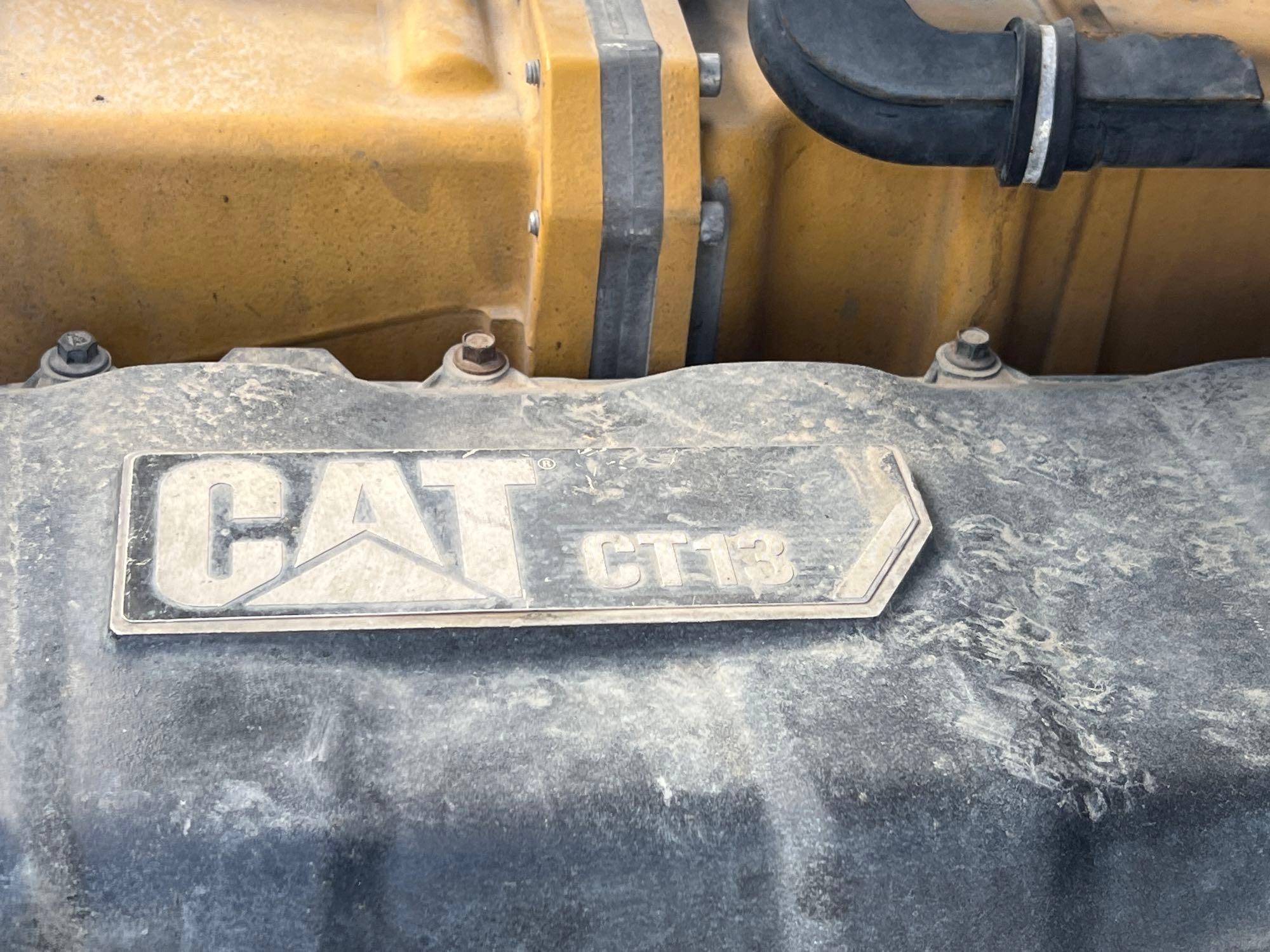 2014 CAT CT660 FUEL/LUBE TRUCK VN:1HTJGTKTXEJ495272 powered by Cat diesel engine, equipped with