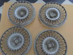 (4) Vintage Ford Mustang Spoked hubcaps wheel covers