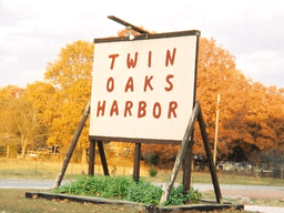 Camp at Twin Oaks Harbor in St. Clair County, Missouri!